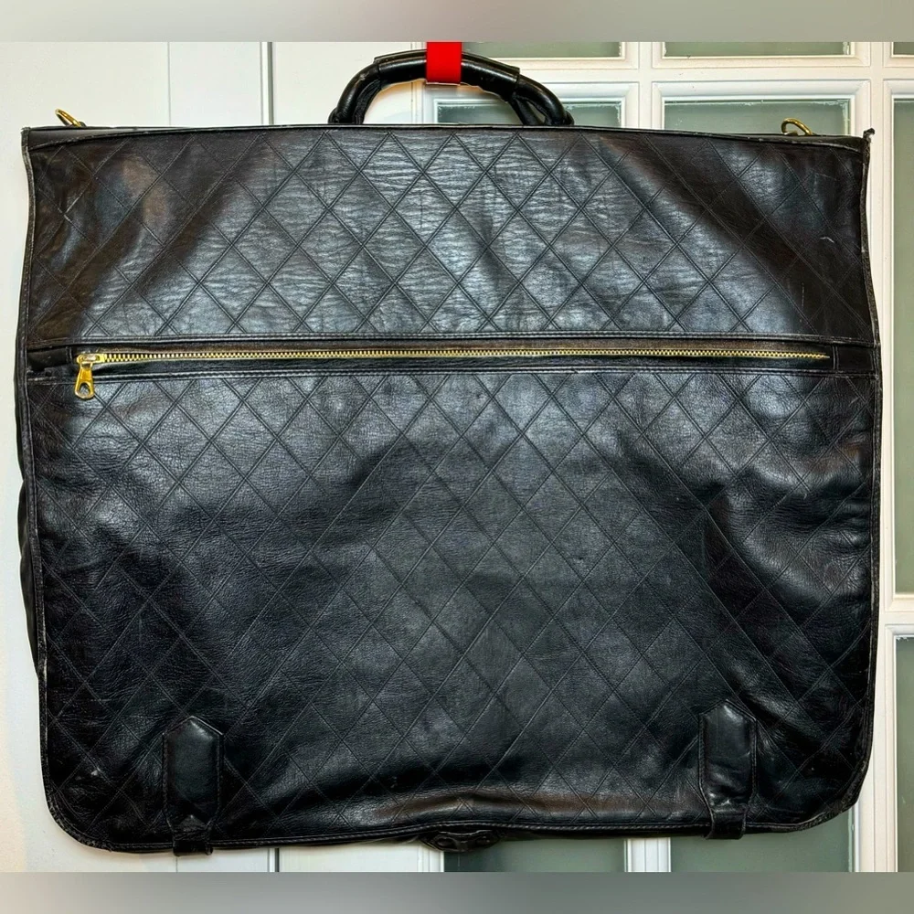 CHANEL Vintage Quilted Leather Garment Bag - Picture 6 of 9